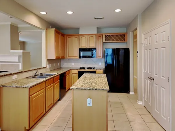 $2,485 | 10923 Tattershall Lane, Missouri City, TX 77459