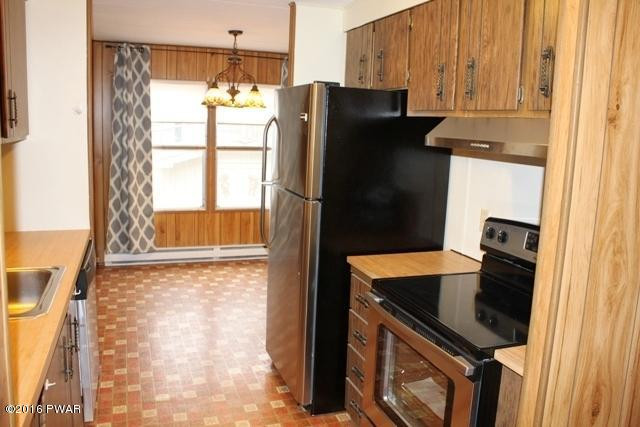 19 Windsor Road Hawley, PA 18428 - Photo 5 of 24 Gallery Image 5