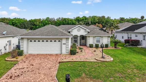 $299,900 | 11217 Southeast 170th Lane, Summerfield, FL 34491