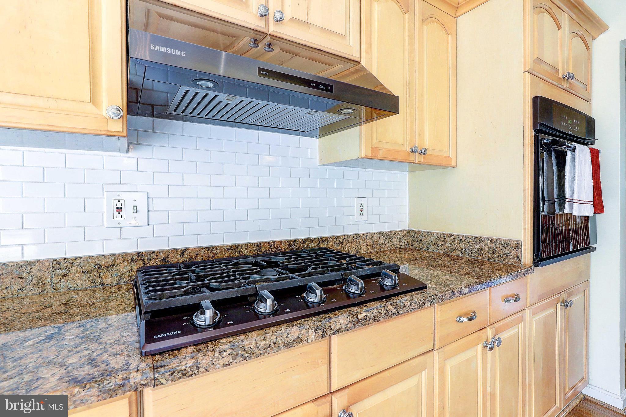 3905 Roxanne Road Randallstown, MD 21133 - Photo 13 of 38 Look at that granite!
