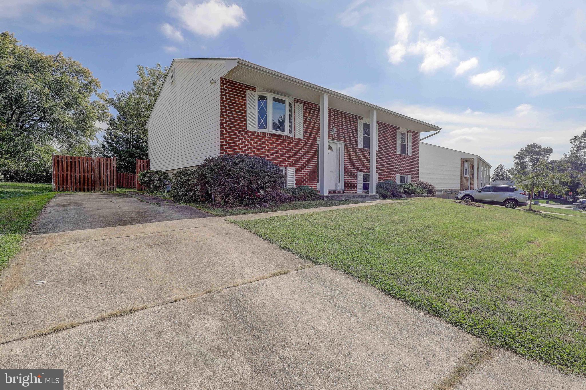 3905 Roxanne Road Randallstown, MD 21133 - Photo 3 of 38 Plenty of off-street parking on long driveway