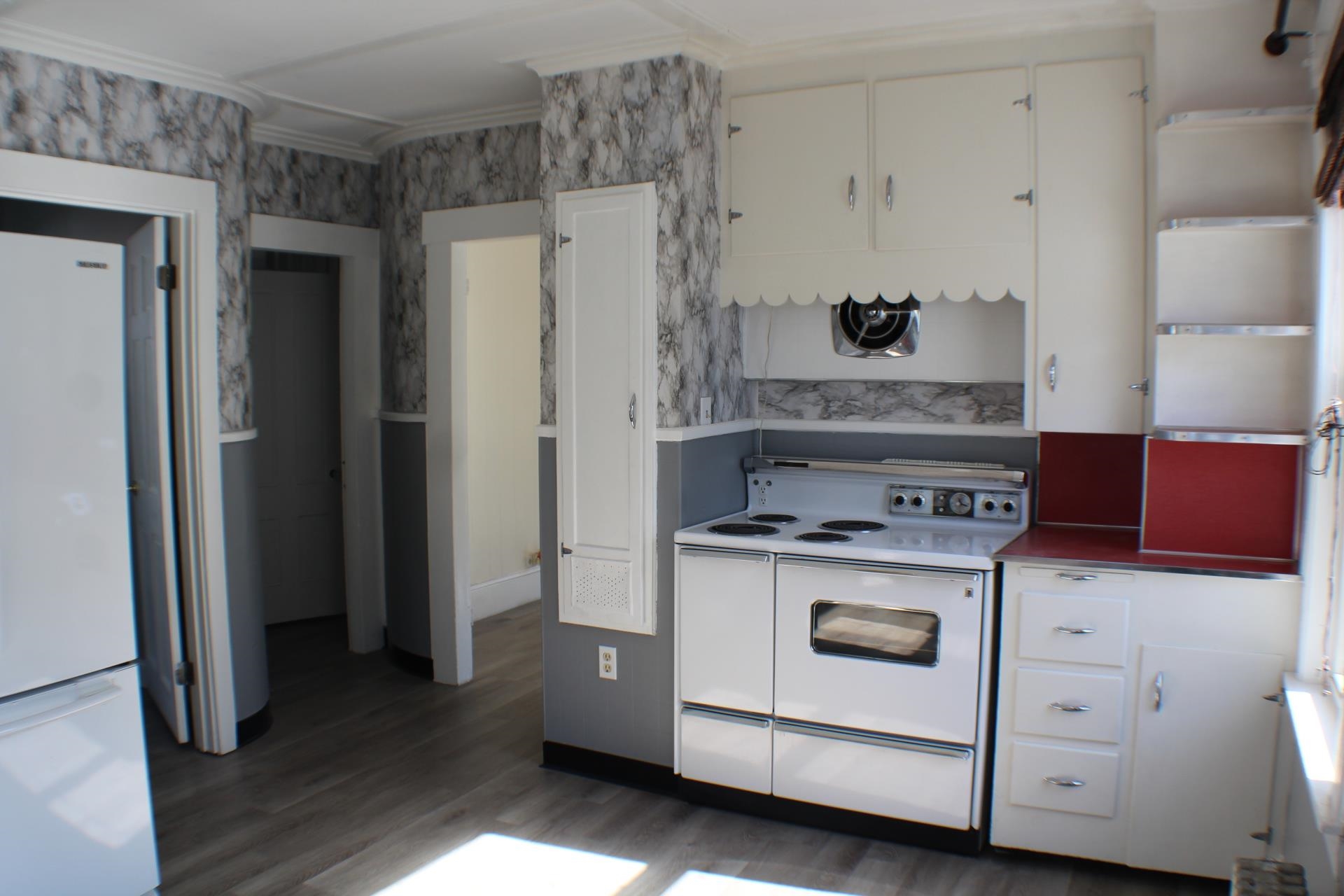 21 Silver Street Rochester, NH 03867 - Photo 13 of 18