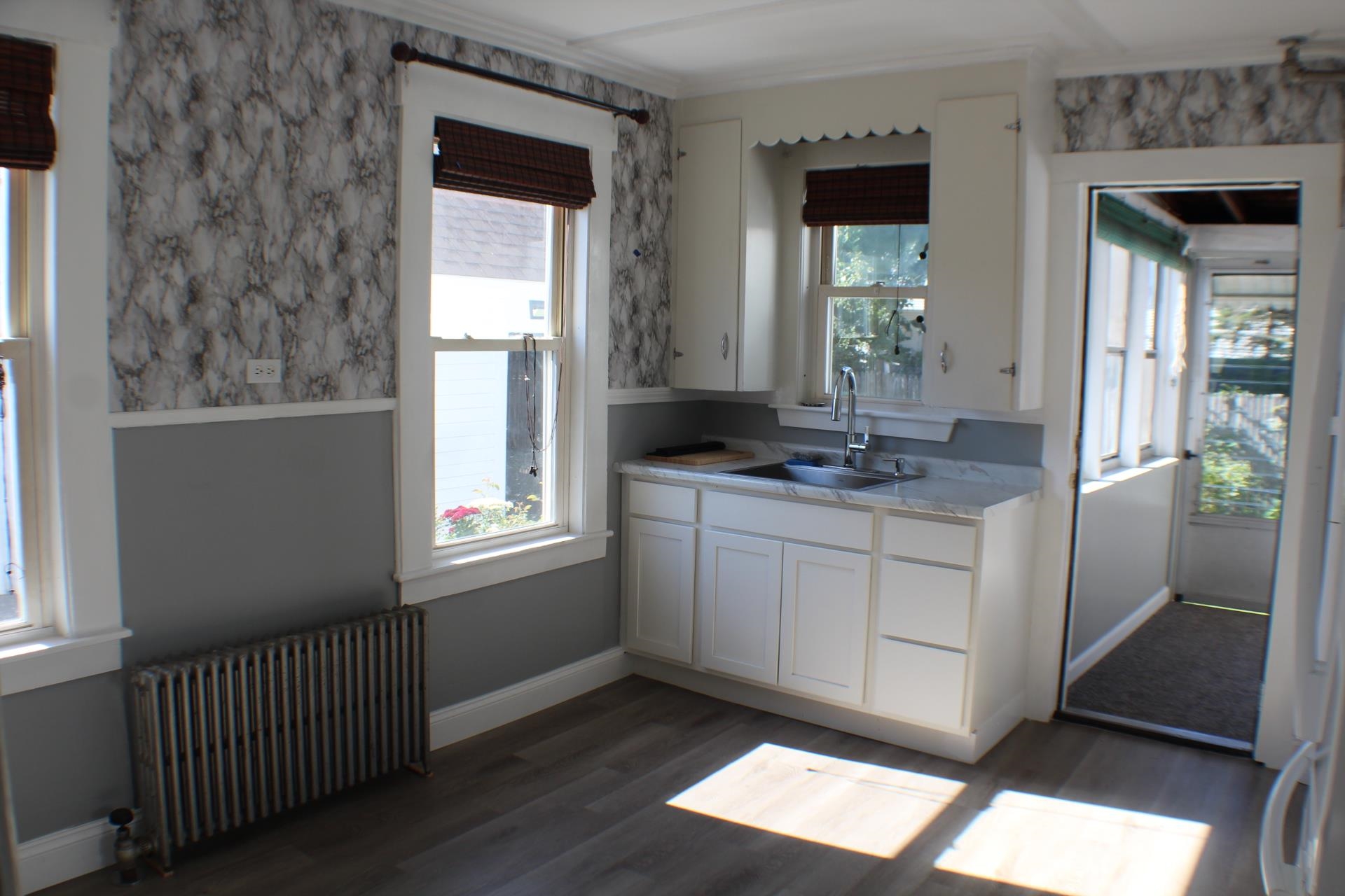 21 Silver Street Rochester, NH 03867 - Photo 14 of 18