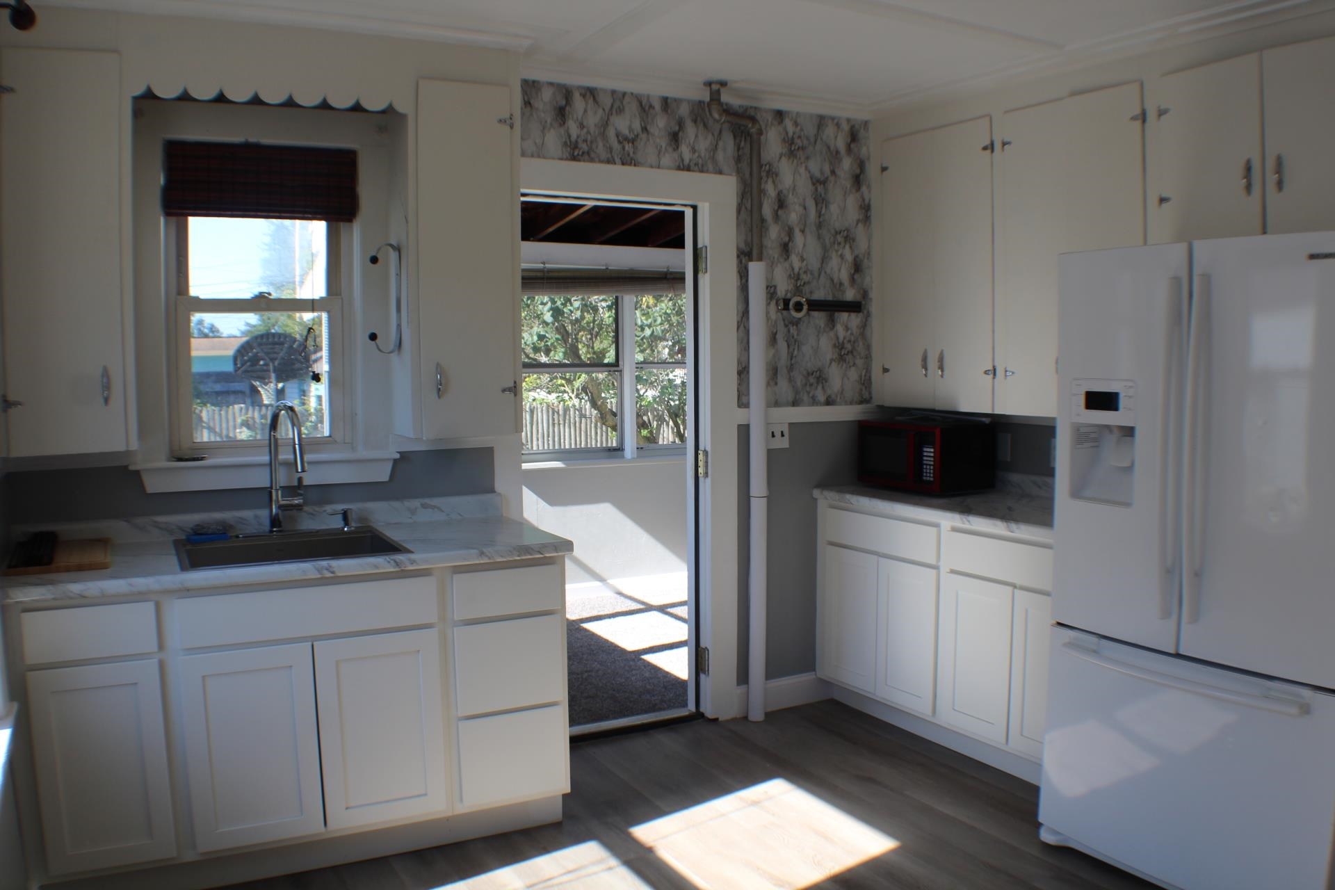 21 Silver Street Rochester, NH 03867 - Photo 15 of 18