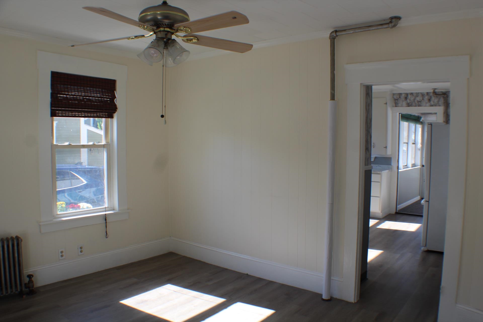 21 Silver Street Rochester, NH 03867 - Photo 4 of 18