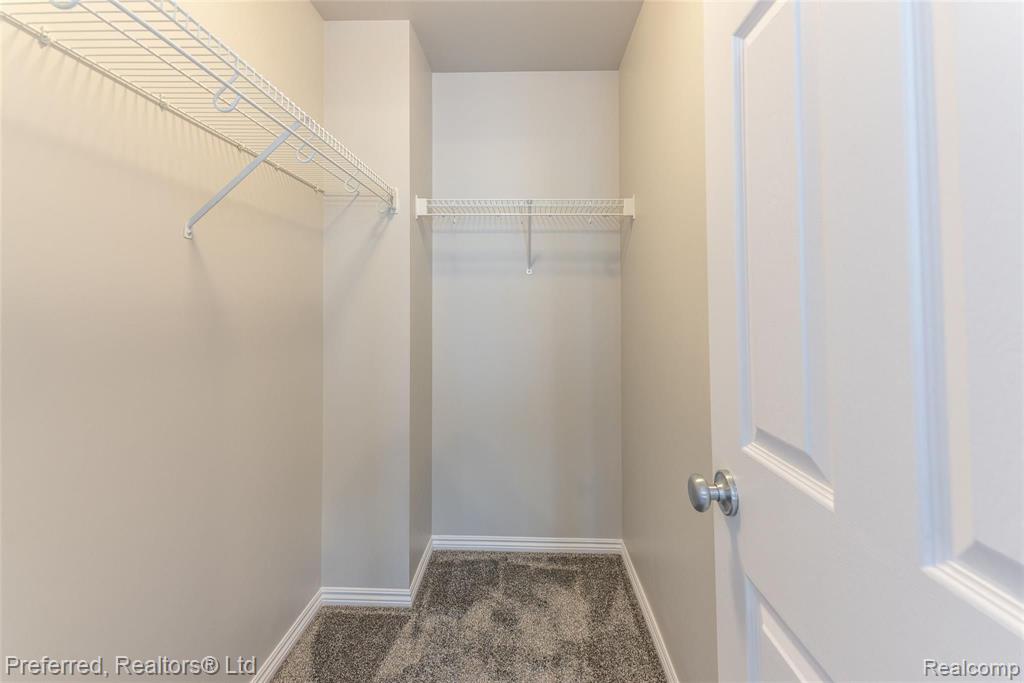 50115 Harding Street Canton, MI 48188 - Photo 17 of 26