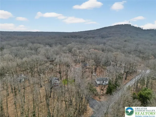 a view of a dry field