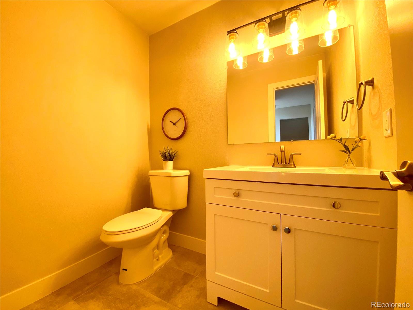 8298 South Reed Way Littleton, CO 80128 - Photo 14 of 39 Gallery Image 14