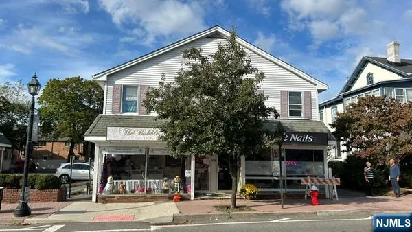 $2,800 | 39 West Main Street, Unit 2, Ramsey, NJ 07446