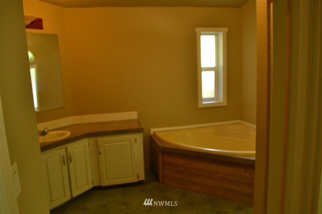 1271 Paradise Road Ferndale, WA 98248 - Photo 16 of 21