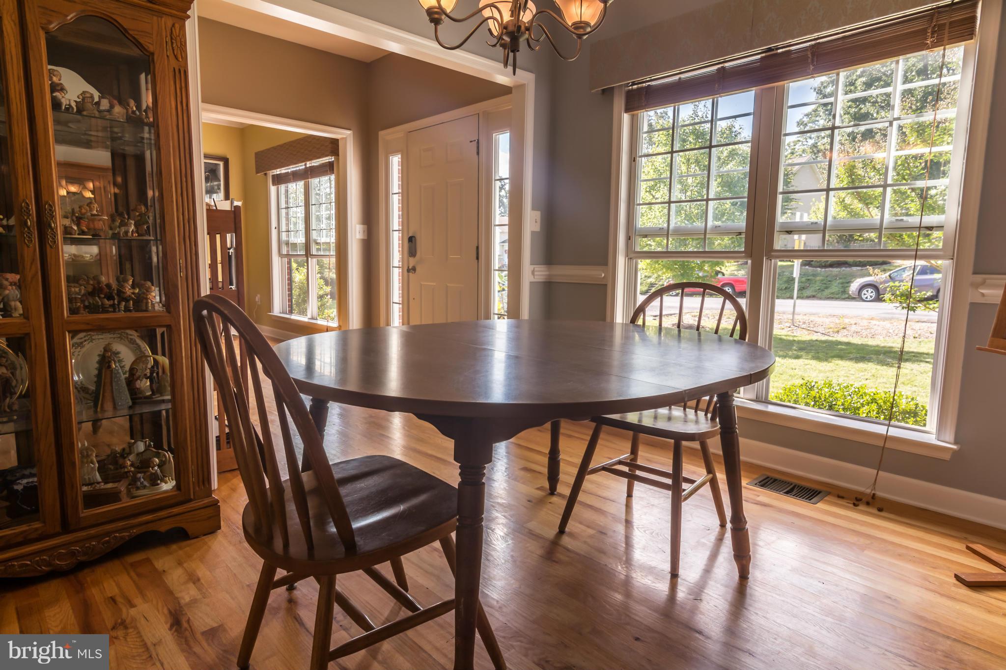 122 Asbury Road Winchester, VA 22602 - Photo 3 of 30 Dining Room