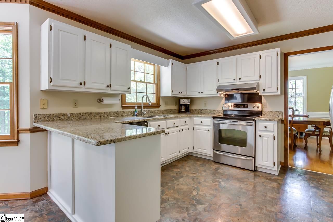 208 Squires Creek Road Simpsonville, SC 29681 - Photo 14 of 36 Gallery Image 14