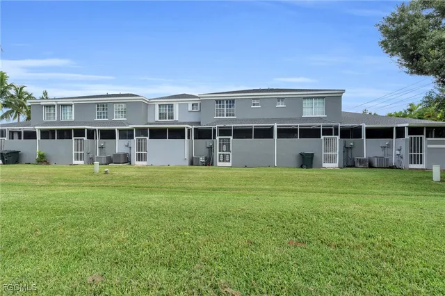 $2,000 | 3825 Schoolhouse Road East, Unit 5, Fort Myers, FL 33916