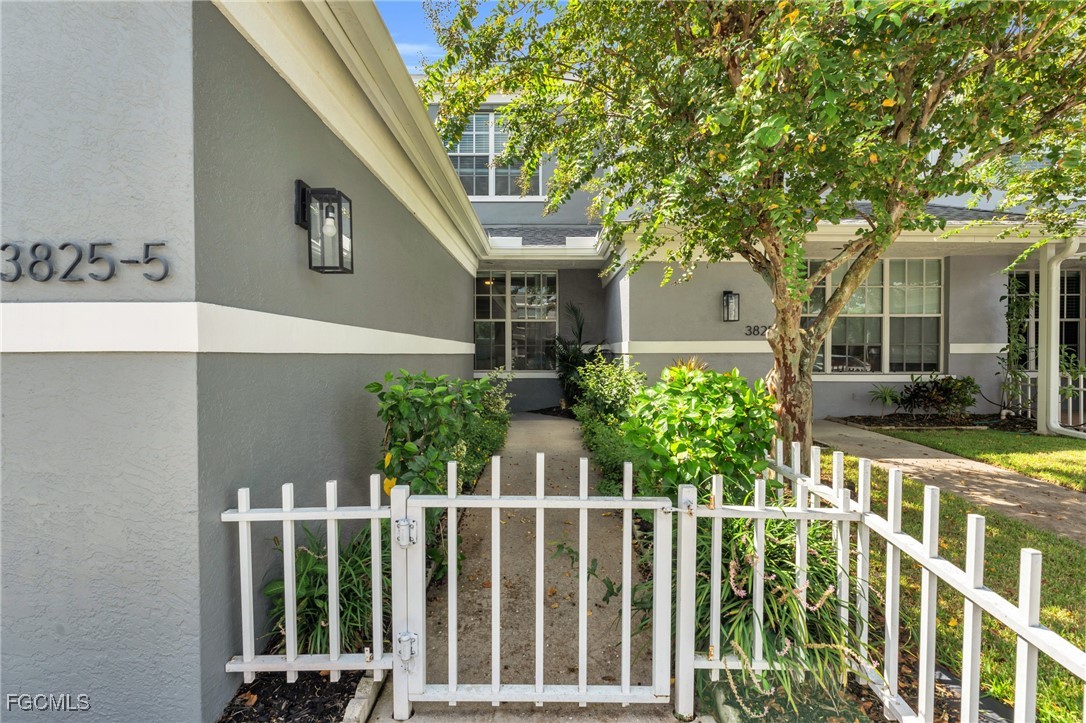 3825 Schoolhouse Road East, Unit 5 Fort Myers, FL 33916 - Photo 3 of 42