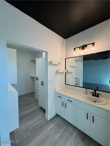 $2,000 | 3825 Schoolhouse Road East, Unit 5, Fort Myers, FL 33916