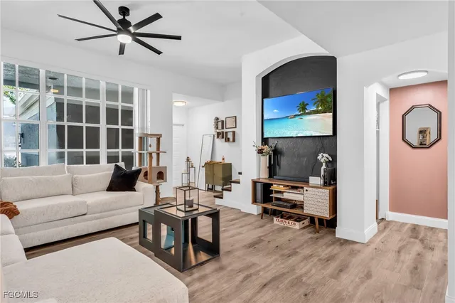 $2,000 | 3825 Schoolhouse Road East, Unit 5, Fort Myers, FL 33916