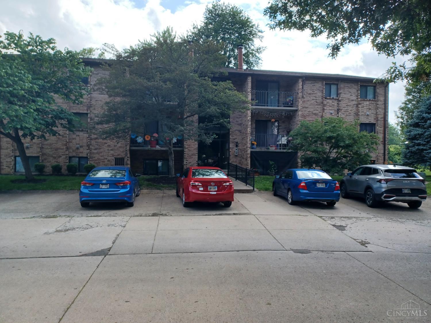 537 Davis Road, Unit 6 Cincinnati, OH 45255 - Photo 1 of 10 Gallery Image 1
