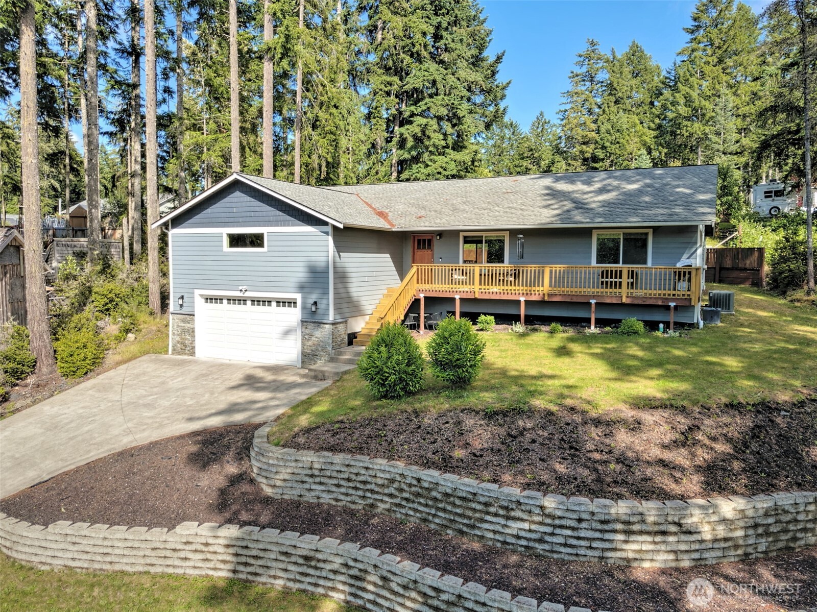 5031 East Rasor Road Belfair, WA 98528 - Photo 1 of 29 Gallery Image 1