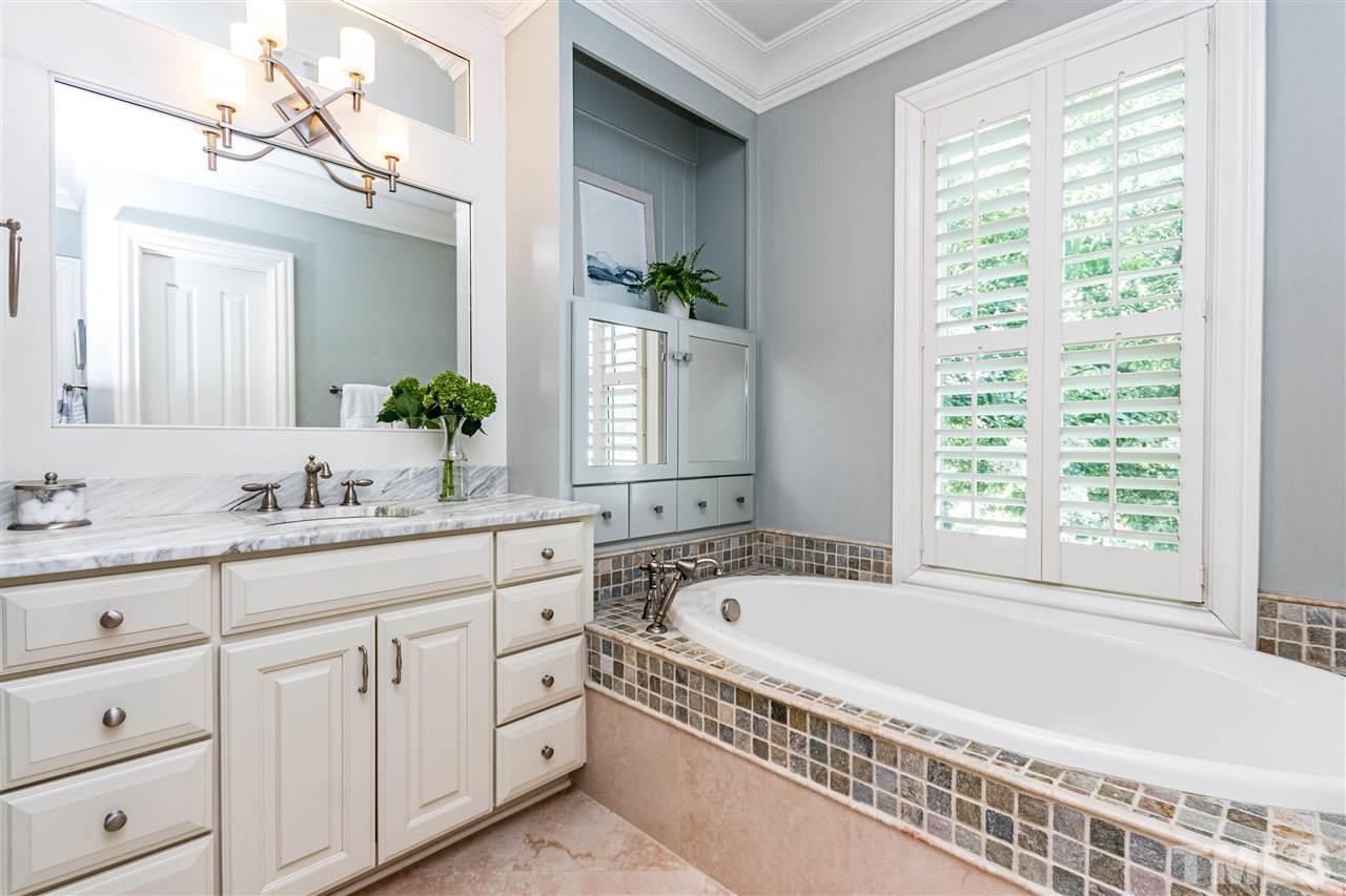 2181 Noble Road Raleigh, NC 27608 - Photo 14 of 30