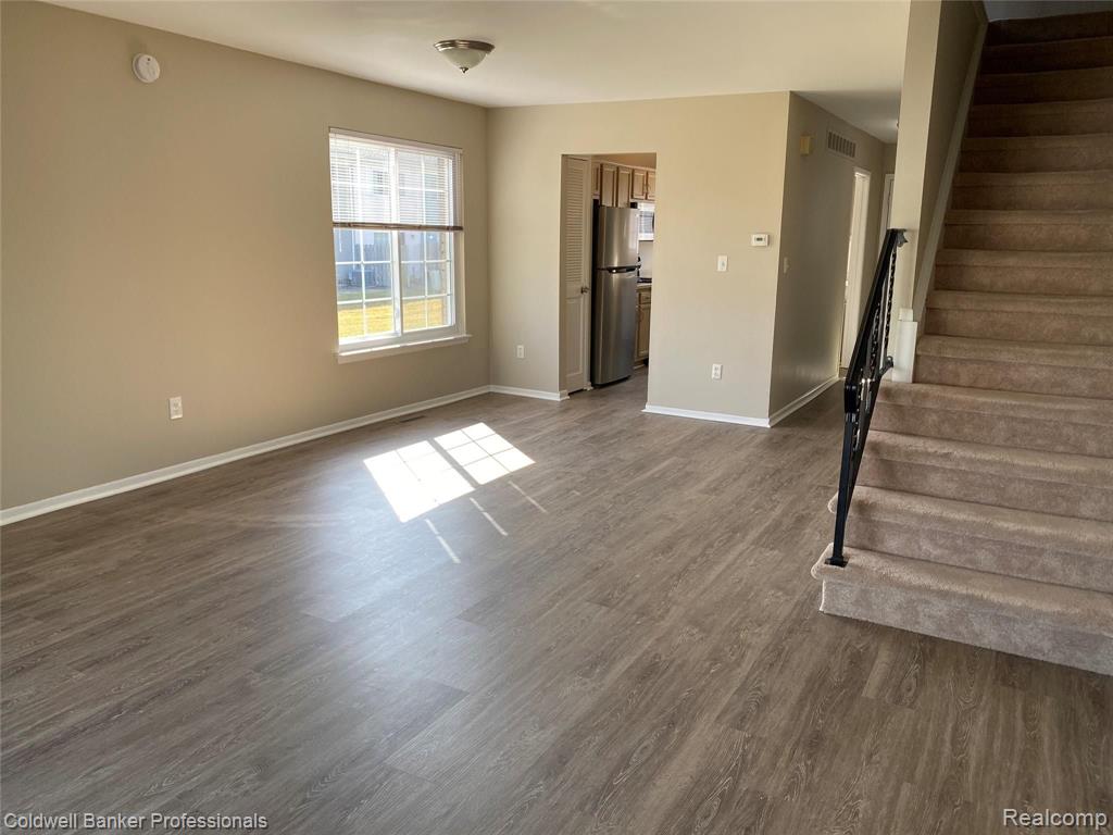 32292 West 12 Mile Road, Unit 38 Farmington Hills, MI 48334 - Photo 4 of 22