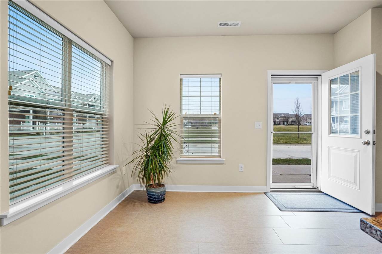 4864 Raleigh Lane Iowa City, IA 52245 - Photo 3 of 24 Gallery Image 3