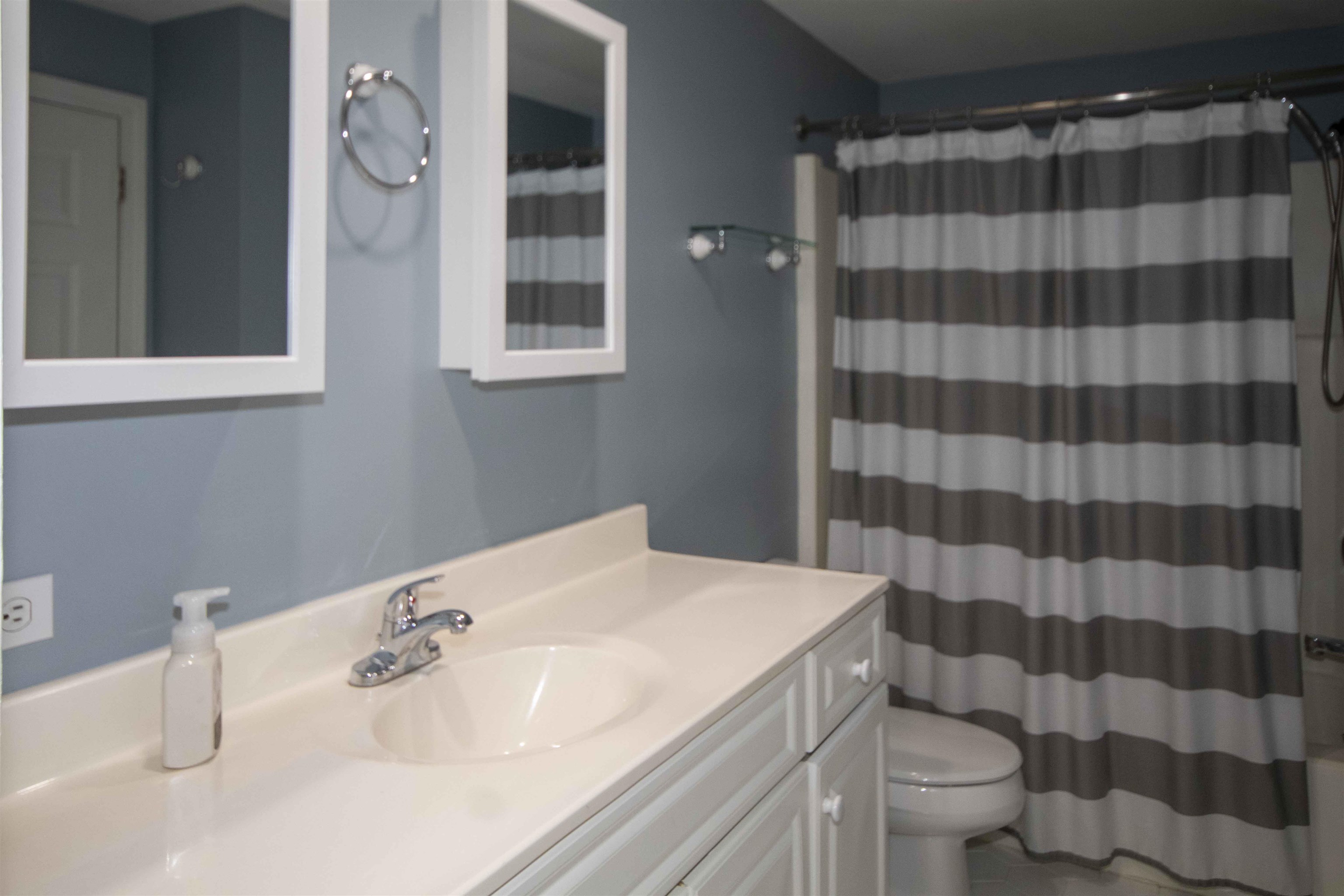 6 Winding Pond Road Londonderry, NH 03053 - Photo 4 of 39