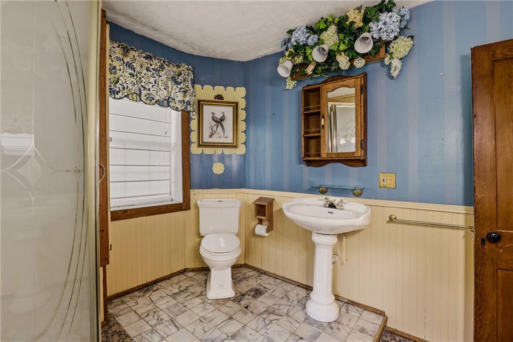 1740 Frankstown Road Johnstown, PA 15902 - Photo 25 of 50
