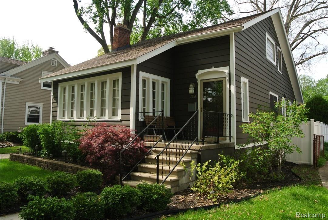 39 Sylvan Avenue Pleasant Ridge, MI 48069 - Photo 3 of 53 DSC_8393.JPG