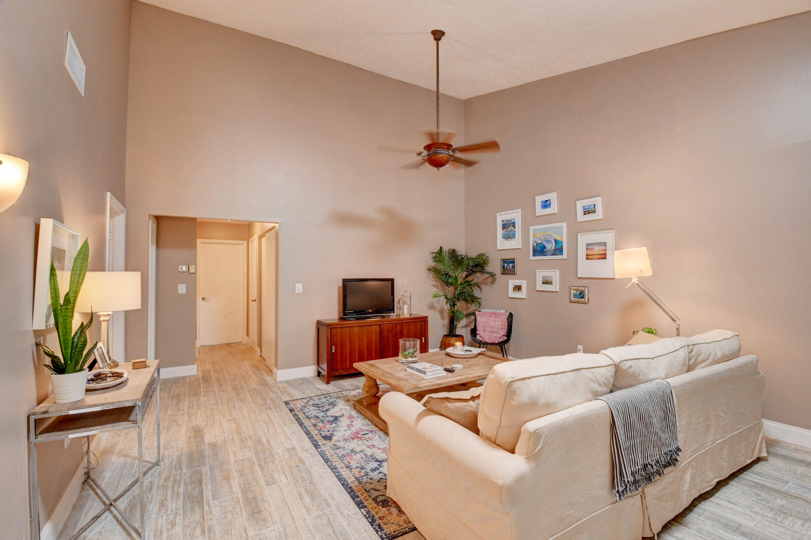 2892 Southwest 6th Street Delray Beach, FL 33445 - Photo 5 of 36 DSC_7438_39_40_41_42