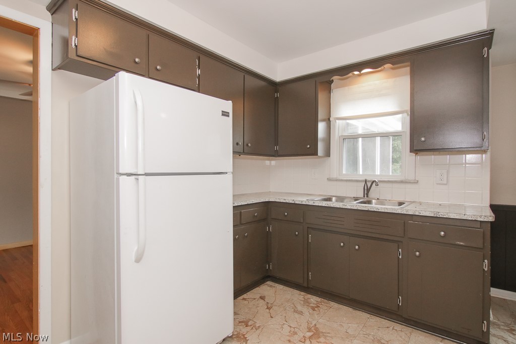 1321 Avondale Road Cleveland, OH 44121 - Photo 27 of 34 Gallery Image 27