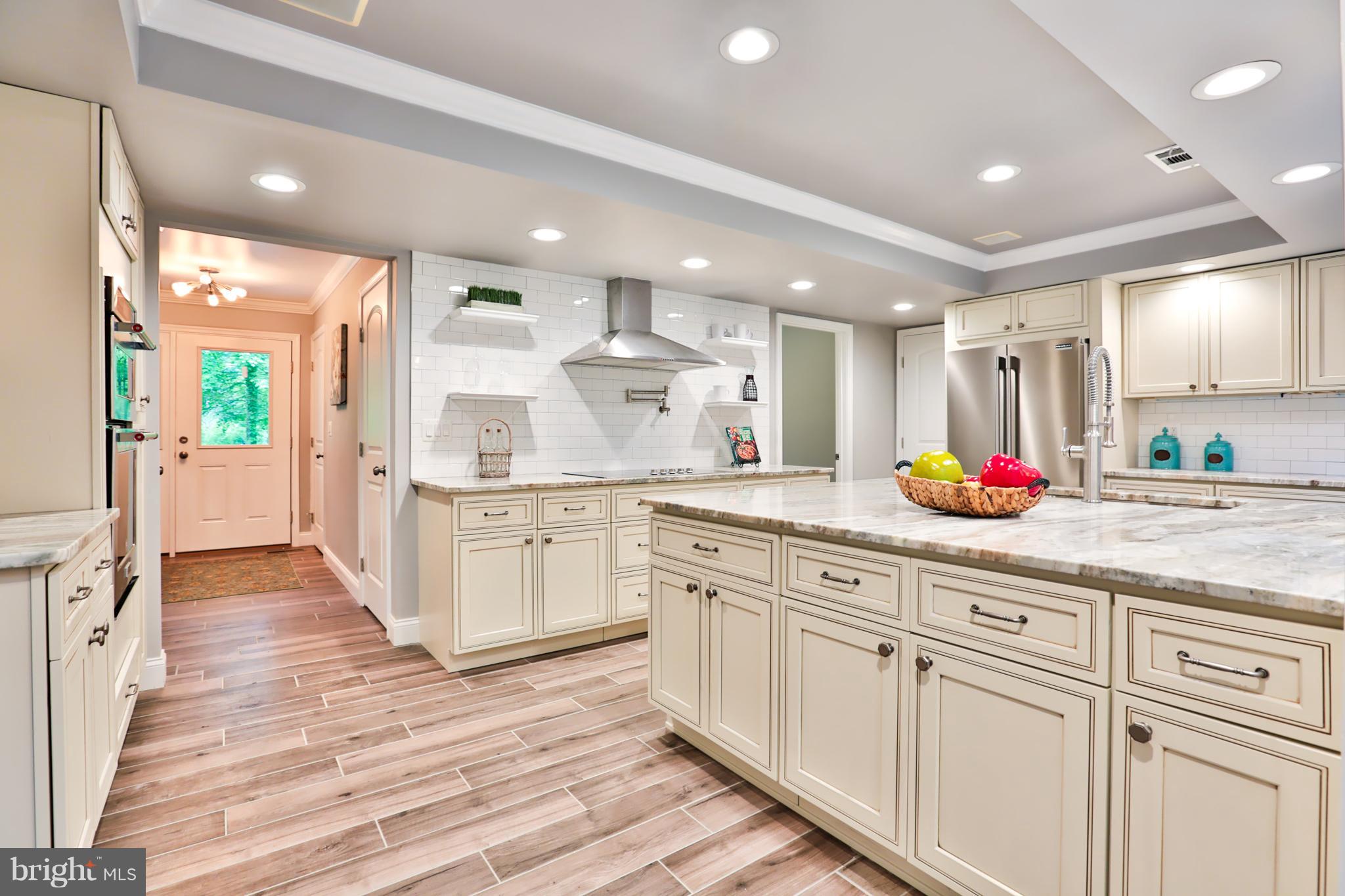 1649 Homewood Road Annapolis, MD 21409 - Photo 11 of 30 Professional Appliances & Endless Counters