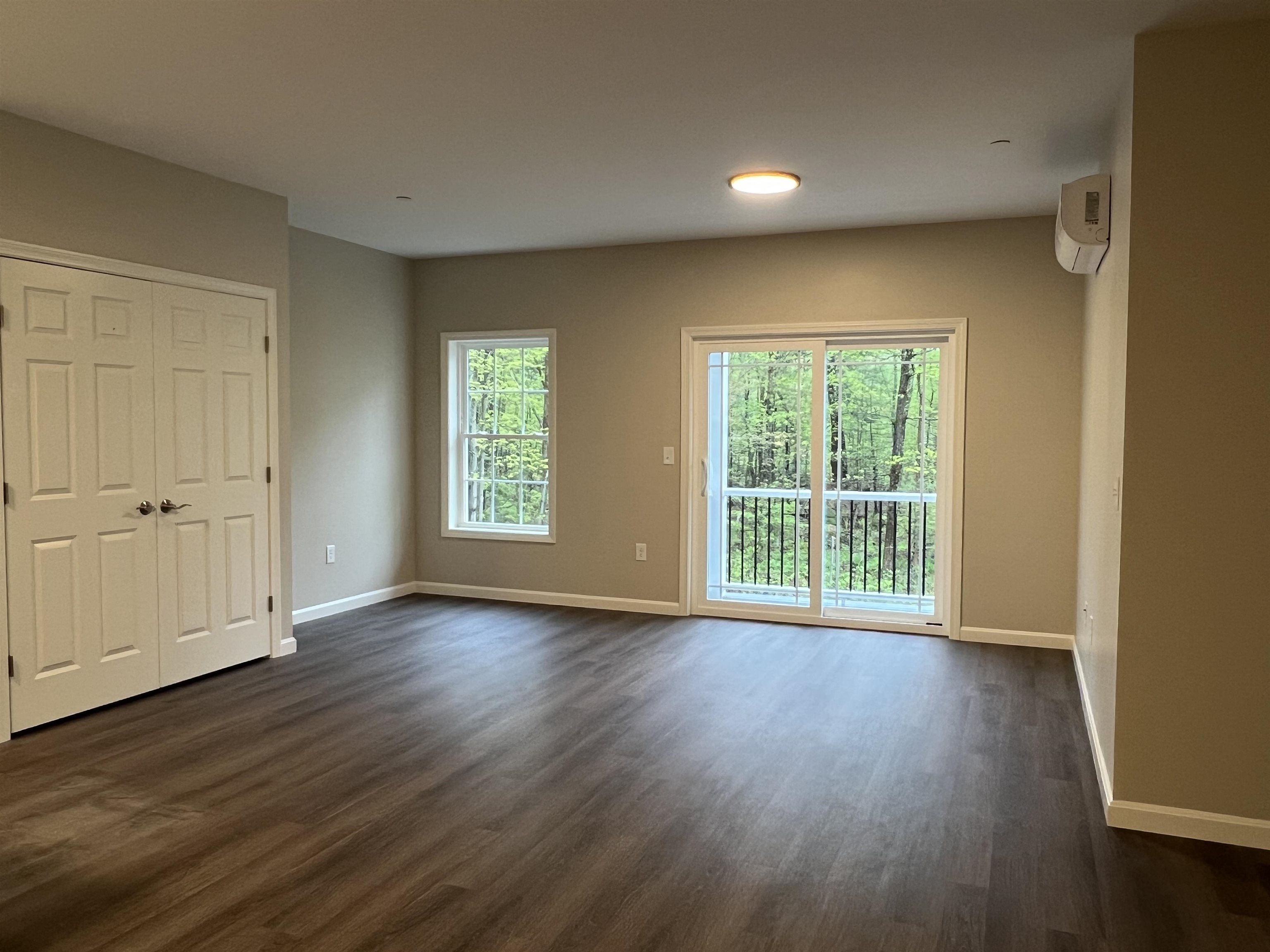 217 Rockingham Road, Unit 205 Londonderry, NH 03053 - Photo 3 of 12