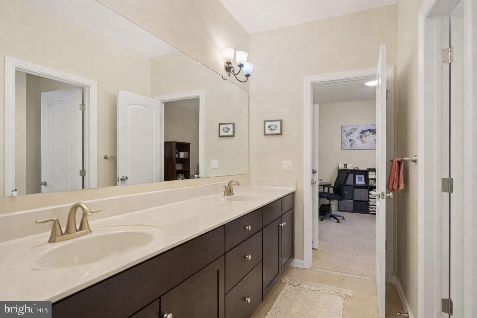 7303 Hayfield Road Alexandria, VA 22315 - Photo 19 of 39