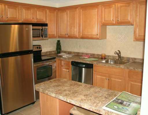 400 New River Road, Unit 501 Lincoln, RI 02838 - Photo 3 of 4 Kitchen.