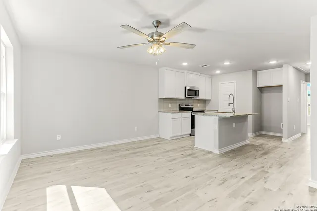 $309,000 | 310 West Evergreen Street, Unit 120, San Antonio, TX 78212