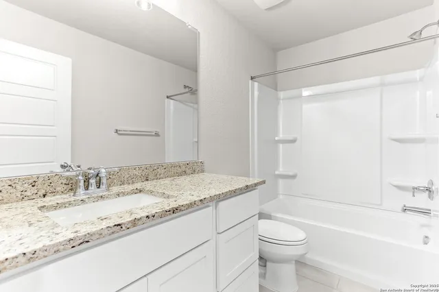 $309,000 | 310 West Evergreen Street, Unit 120, San Antonio, TX 78212