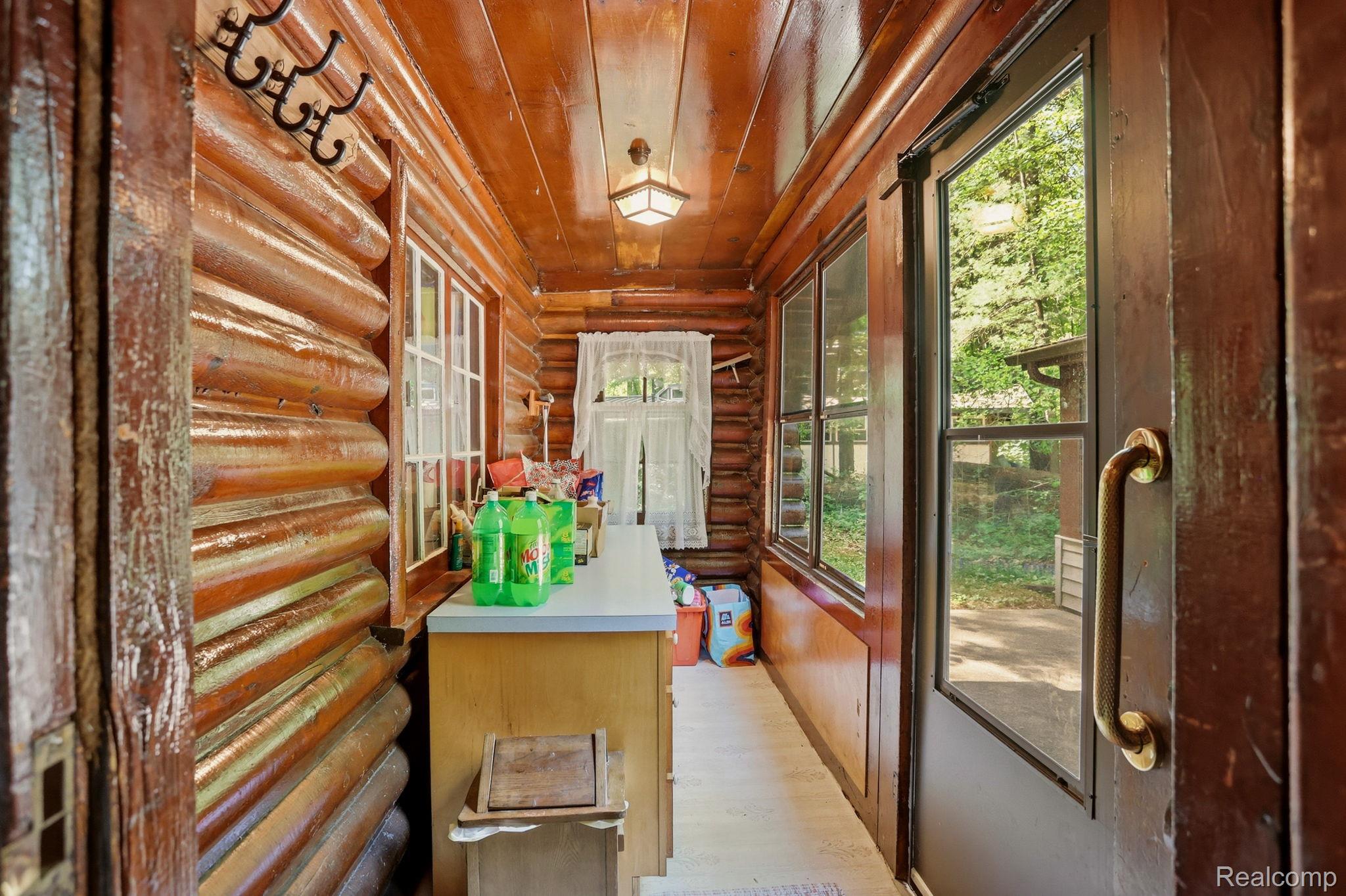 3814 South Towerline Road Bridgeport, MI 48722 - Photo 22 of 52 22-web-or-mls-3814 S Towerline Rd Bridgeport-22.jpg
