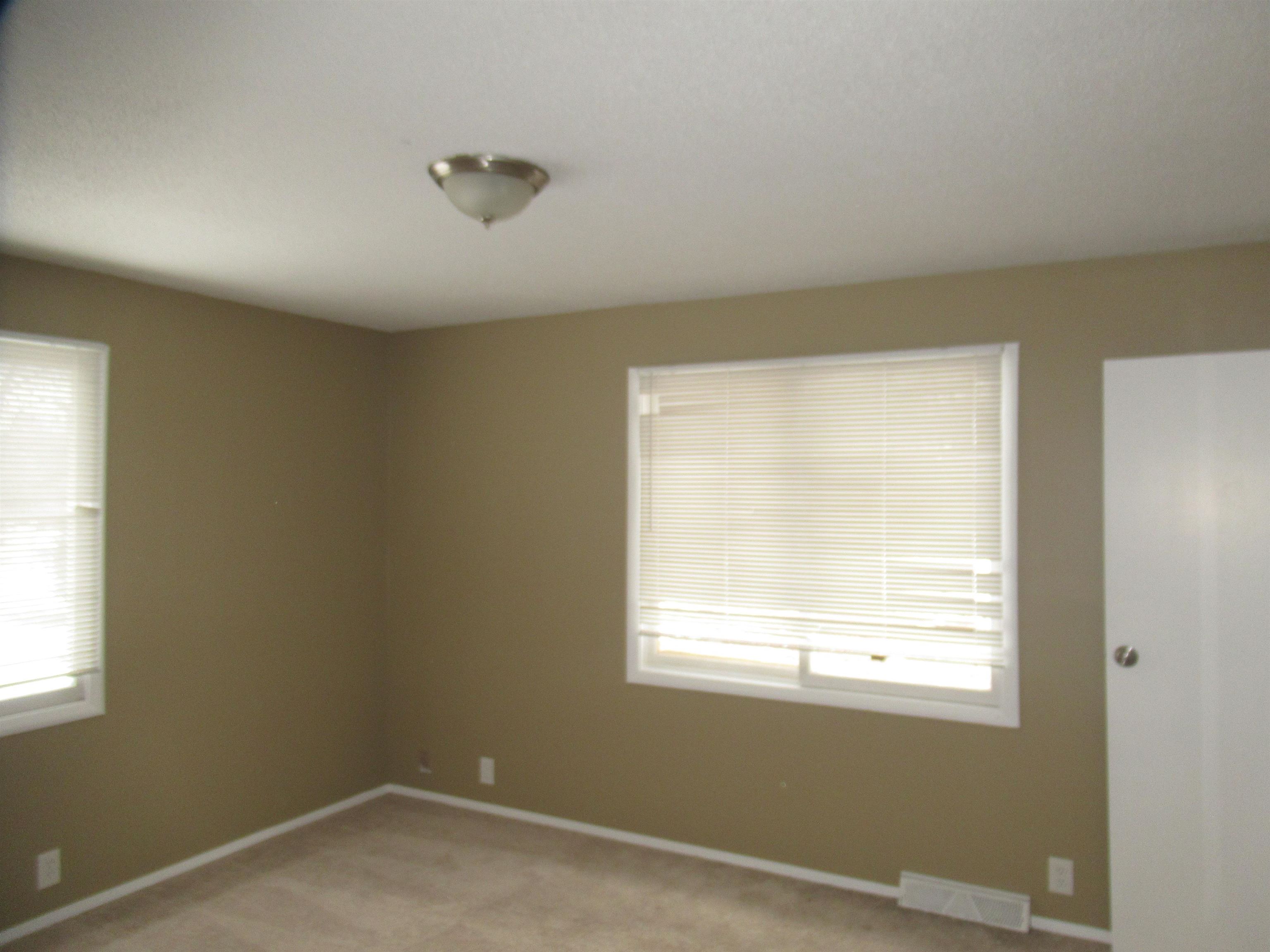 9091 West Frances Road Flushing, MI 48433 - Photo 12 of 18 50098377-11.JPG