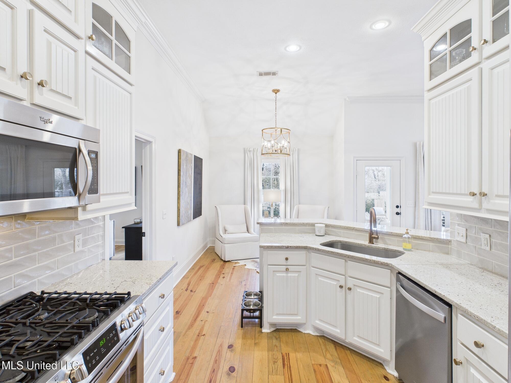 141 Fieldstone Lane Madison, MS 39110 - Photo 11 of 39 CAM02761G0-PR0045-STILL023