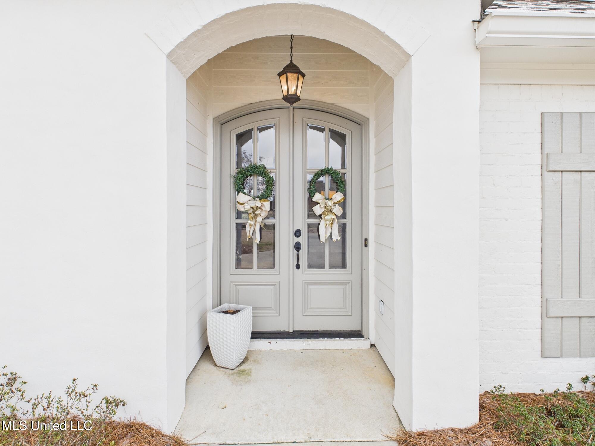 141 Fieldstone Lane Madison, MS 39110 - Photo 2 of 39 CAM02761G0-PR0045-STILL006