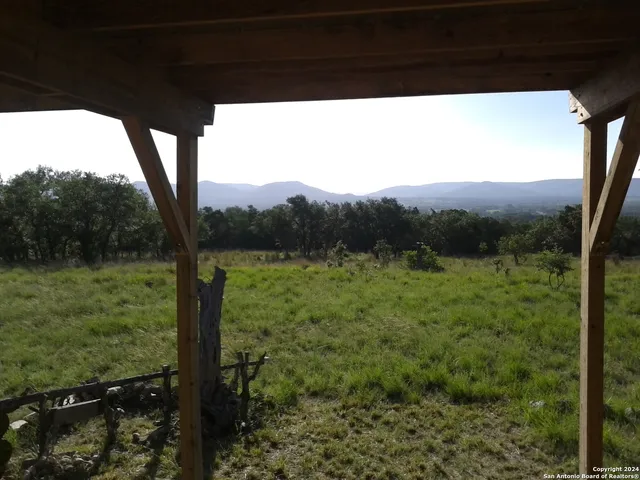 $223,000 | 337 Beulah Place, Utopia, TX 78884