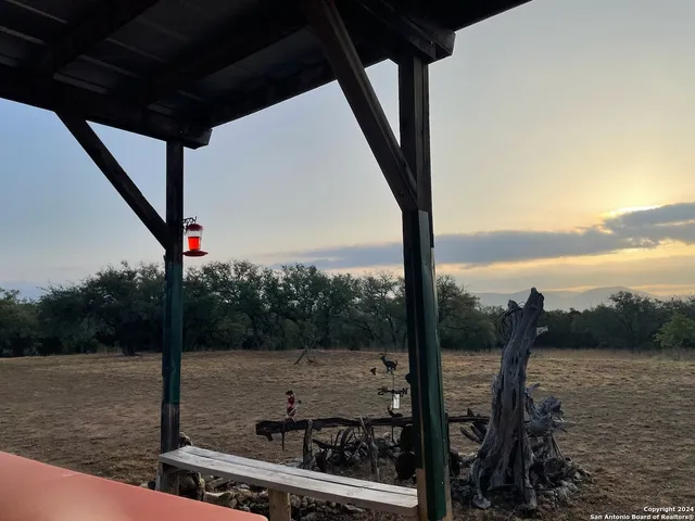 $223,000 | 337 Beulah Place, Utopia, TX 78884