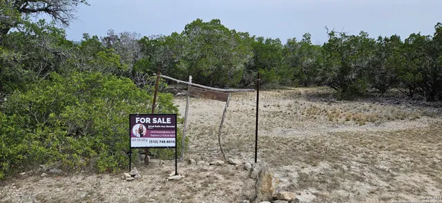 $223,000 | 337 Beulah Place, Utopia, TX 78884