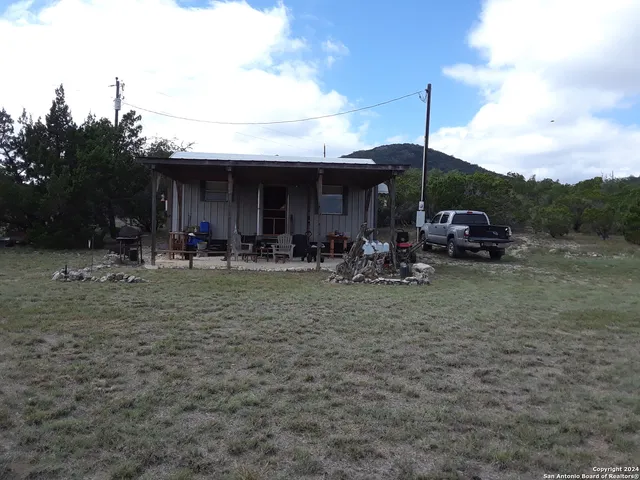 $223,000 | 337 Beulah Place, Utopia, TX 78884