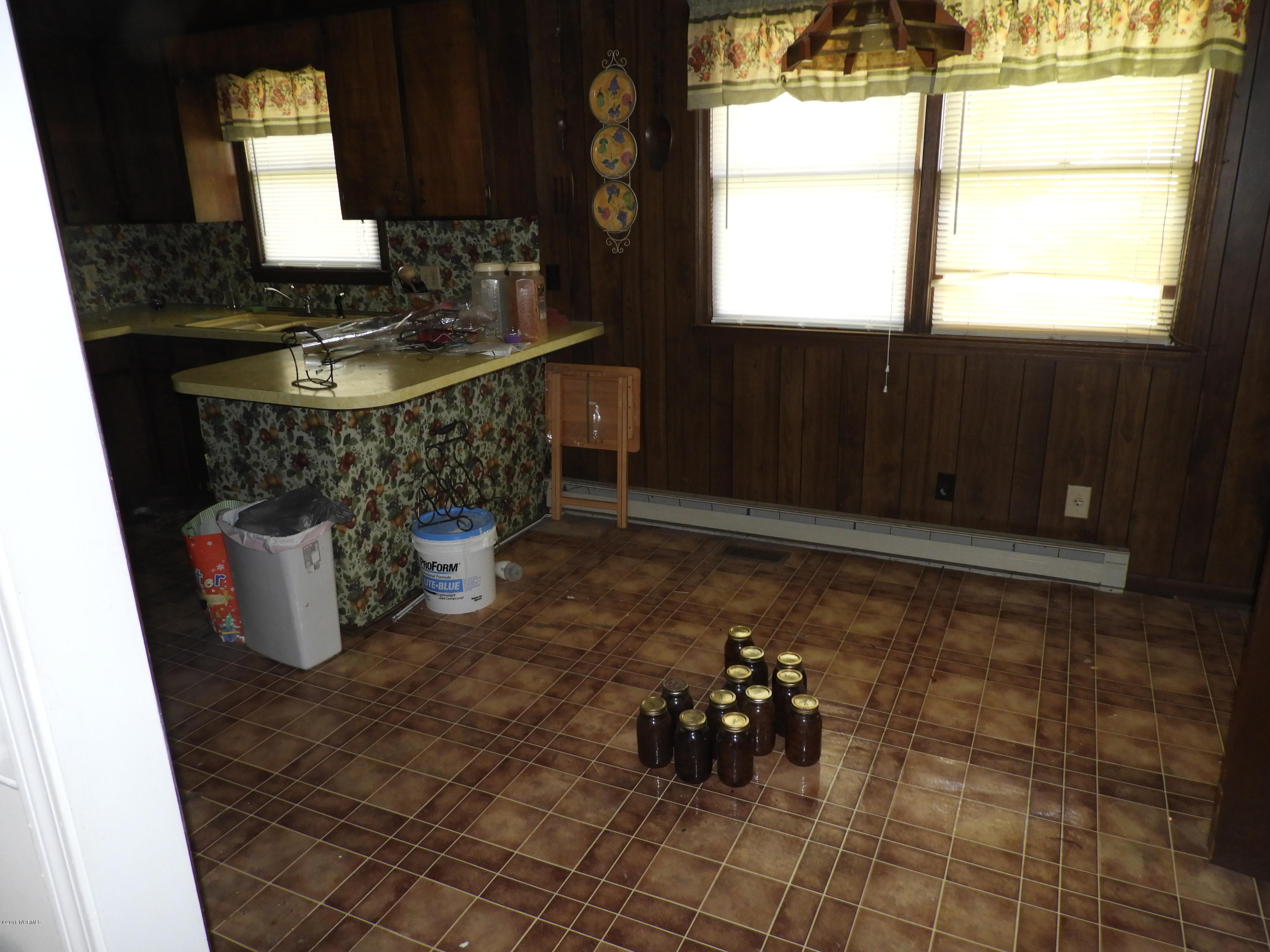 1178 Woodington Road Kinston, NC 28504 - Photo 4 of 8 DINING