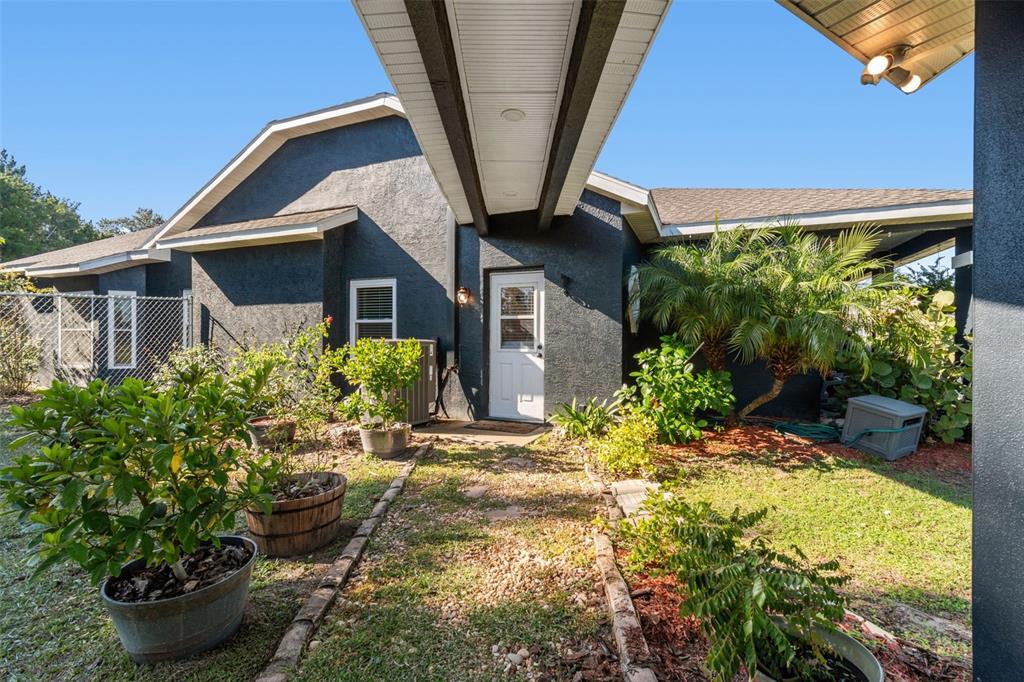 14721 Scharber Road Dade City, FL 33525 - Photo 12 of 100