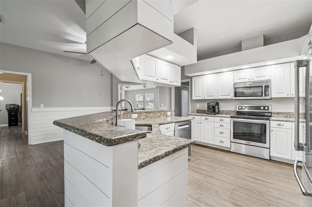 14721 Scharber Road Dade City, FL 33525 - Photo 27 of 100