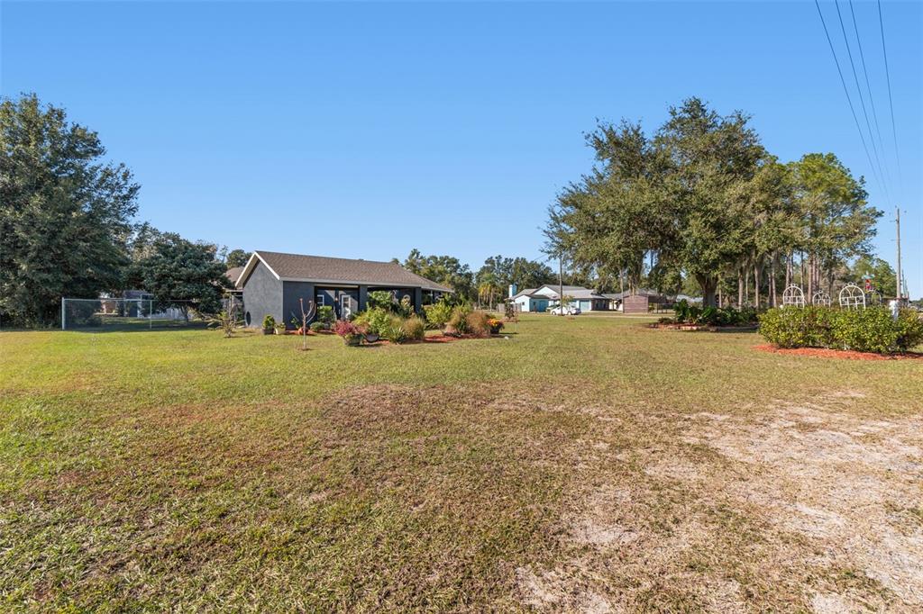 14721 Scharber Road Dade City, FL 33525 - Photo 7 of 100