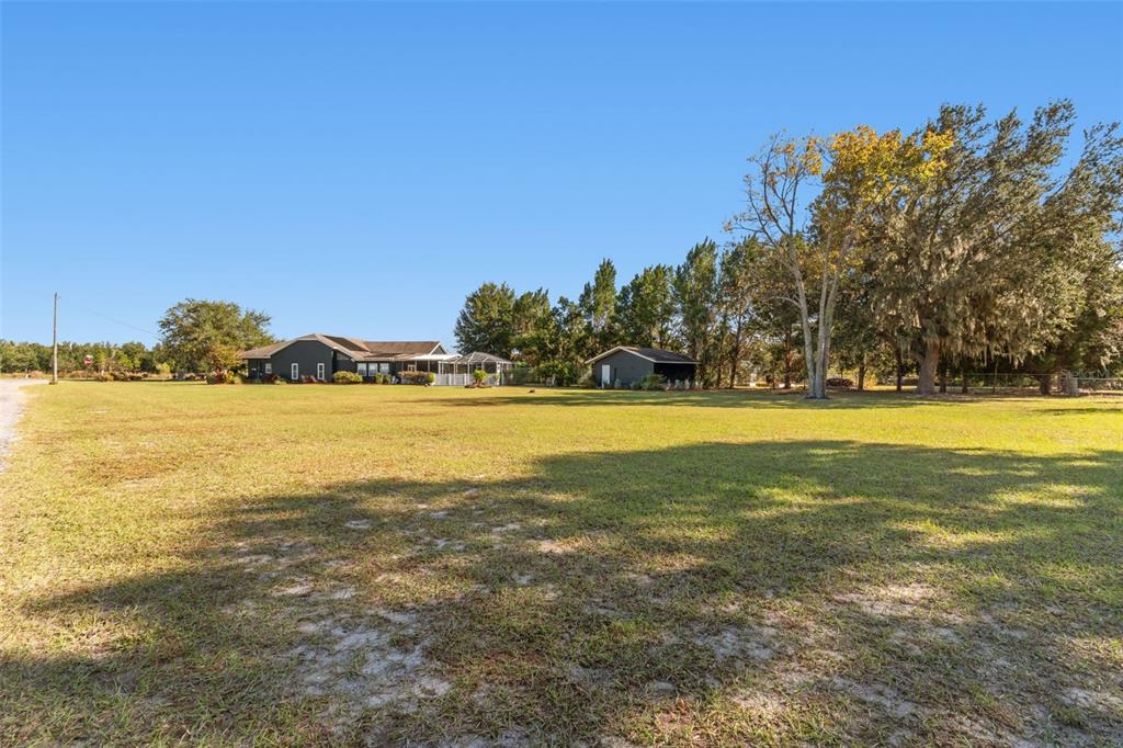 14721 Scharber Road Dade City, FL 33525 - Photo 8 of 100