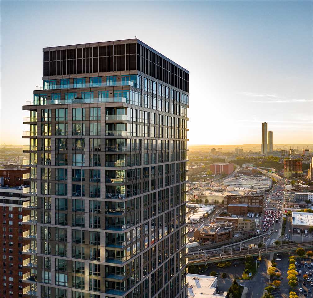 75 Park Lane South, Unit 3202 Jersey City, NJ 07310 - Photo 33 of 40 a view of a city from a terrace
